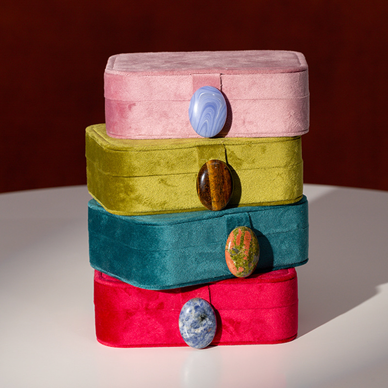Бархатная шкатулка для украшен – обзор и цена Travel Accessories In Store